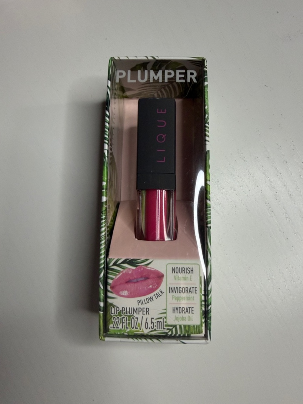 Lique Lip Plumper Pillow Talk Shimmer Gloss Peppermint Vitamin E .22 fl oz NEW